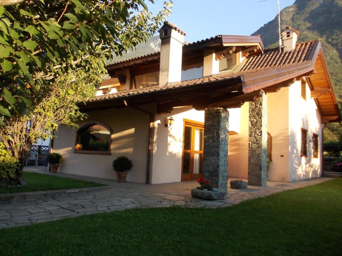 Les Hirondelles Bed & Breakfast Fenis Dış mekan fotoğraf