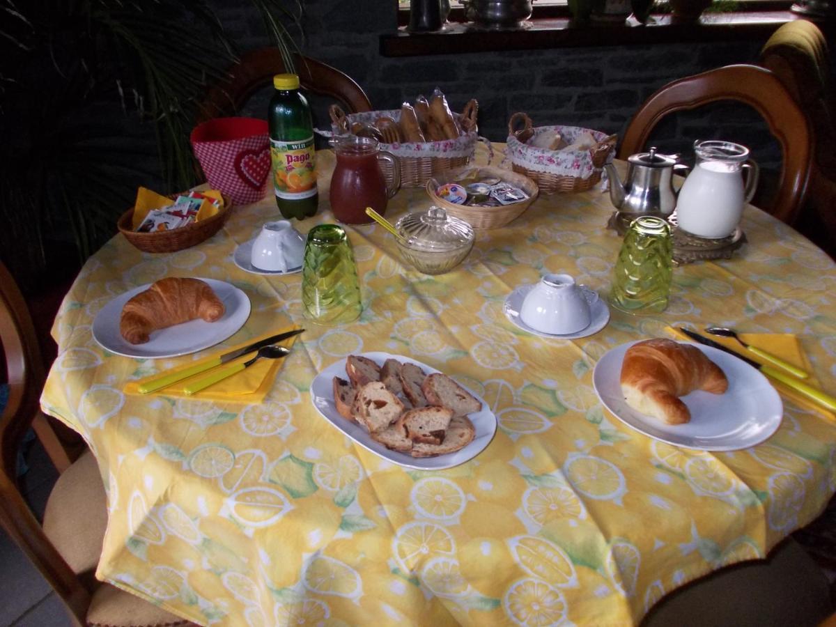 Les Hirondelles Bed & Breakfast Fenis Dış mekan fotoğraf
