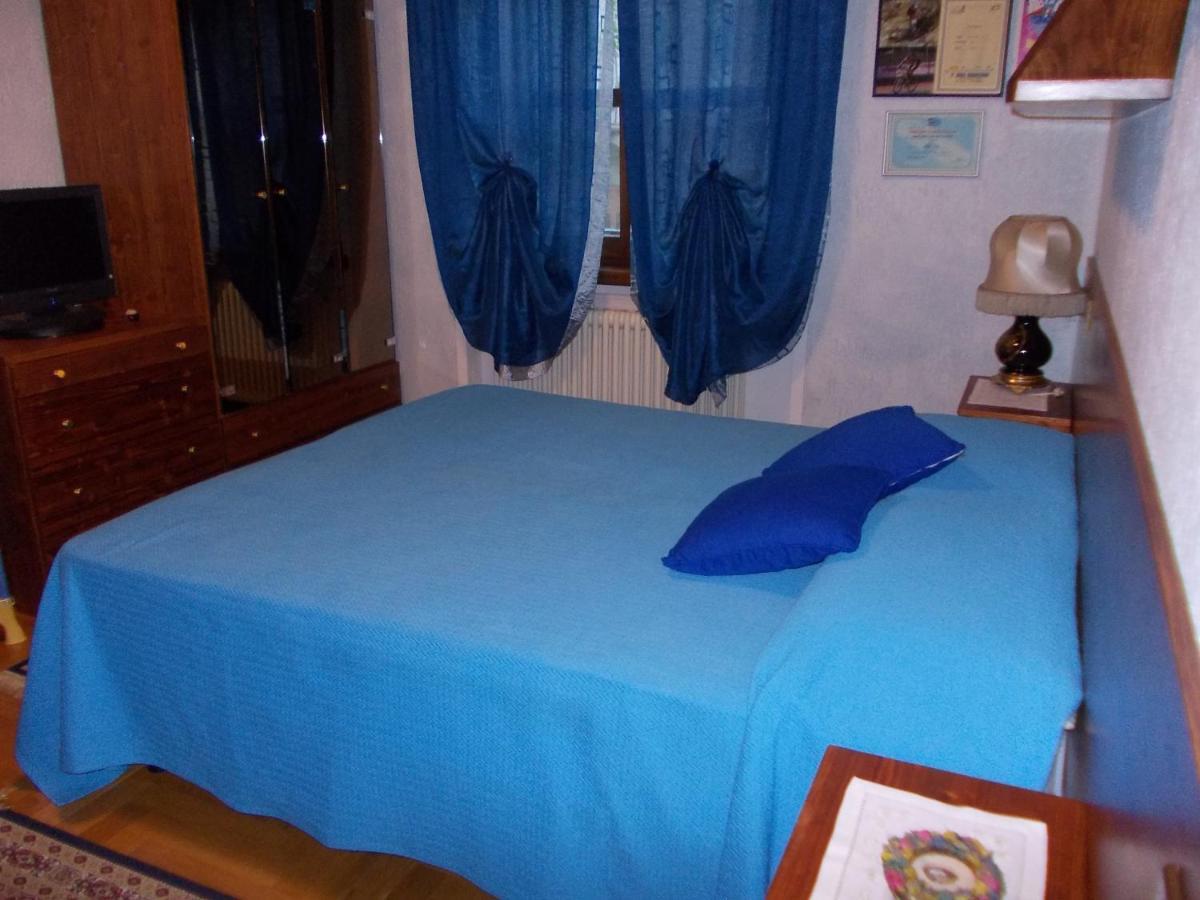 Les Hirondelles Bed & Breakfast Fenis Dış mekan fotoğraf