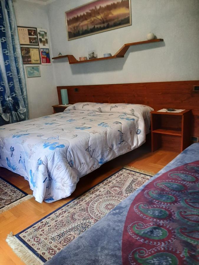 Les Hirondelles Bed & Breakfast Fenis Dış mekan fotoğraf